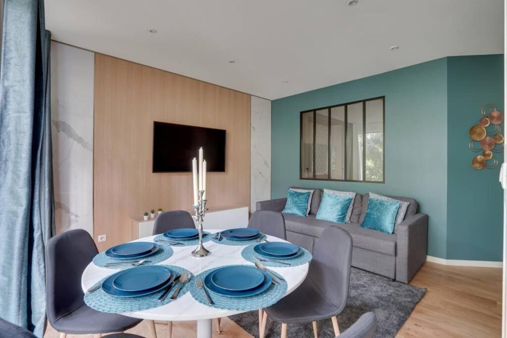 Suite Luxury Republique Paris Exterior photo